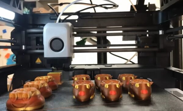 Impresora 3D FDM multicolor de escritorio con núcleo cerrado XY y velocidad de impresión rápida de 500 mm/s original P1S Combo